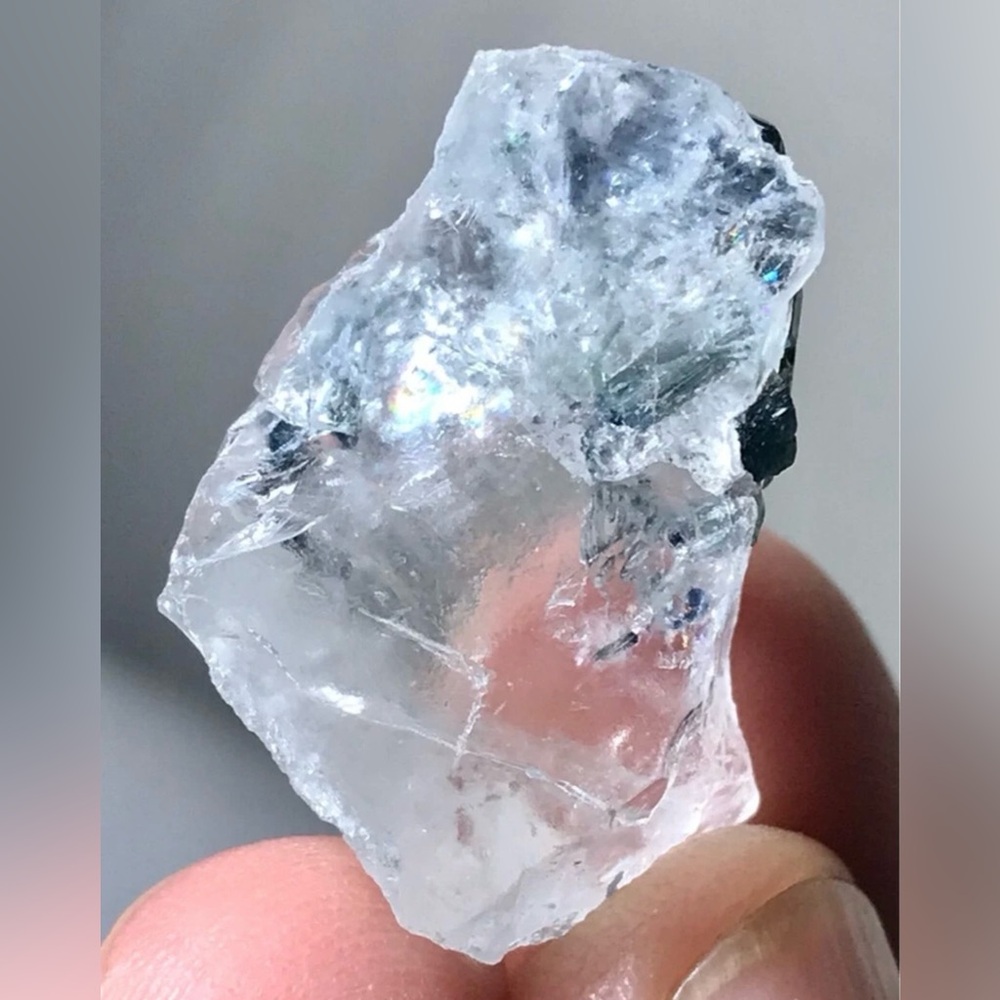 25 Carats Indicolite Tourmaline Crystal Specimen from Afghanistan - Picture 4 of 7